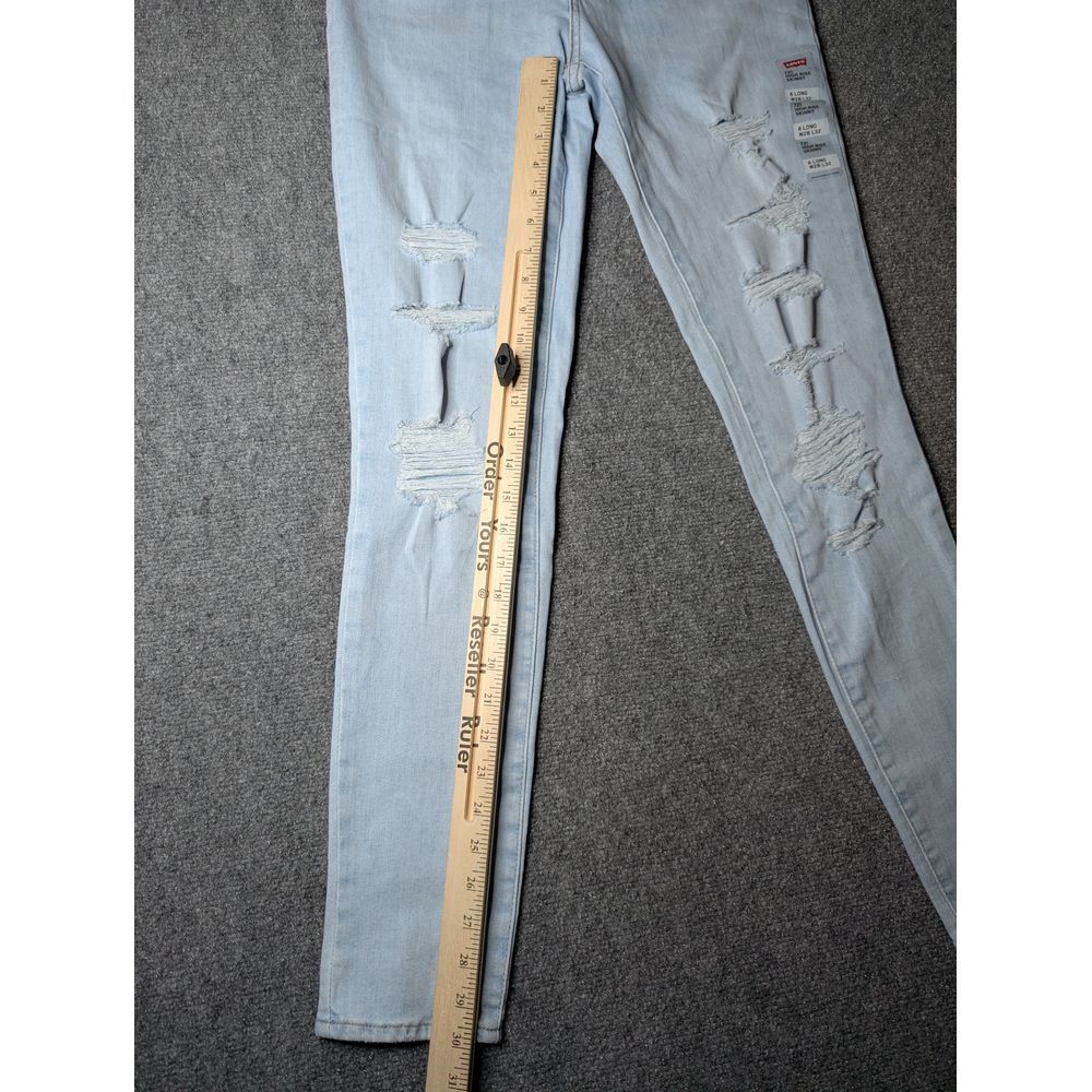 NWT Levi's 721 High Rise Skinny Light Wash Jeans Women's 28 W/ 32 L Hole Legs - Picture 4 of 10